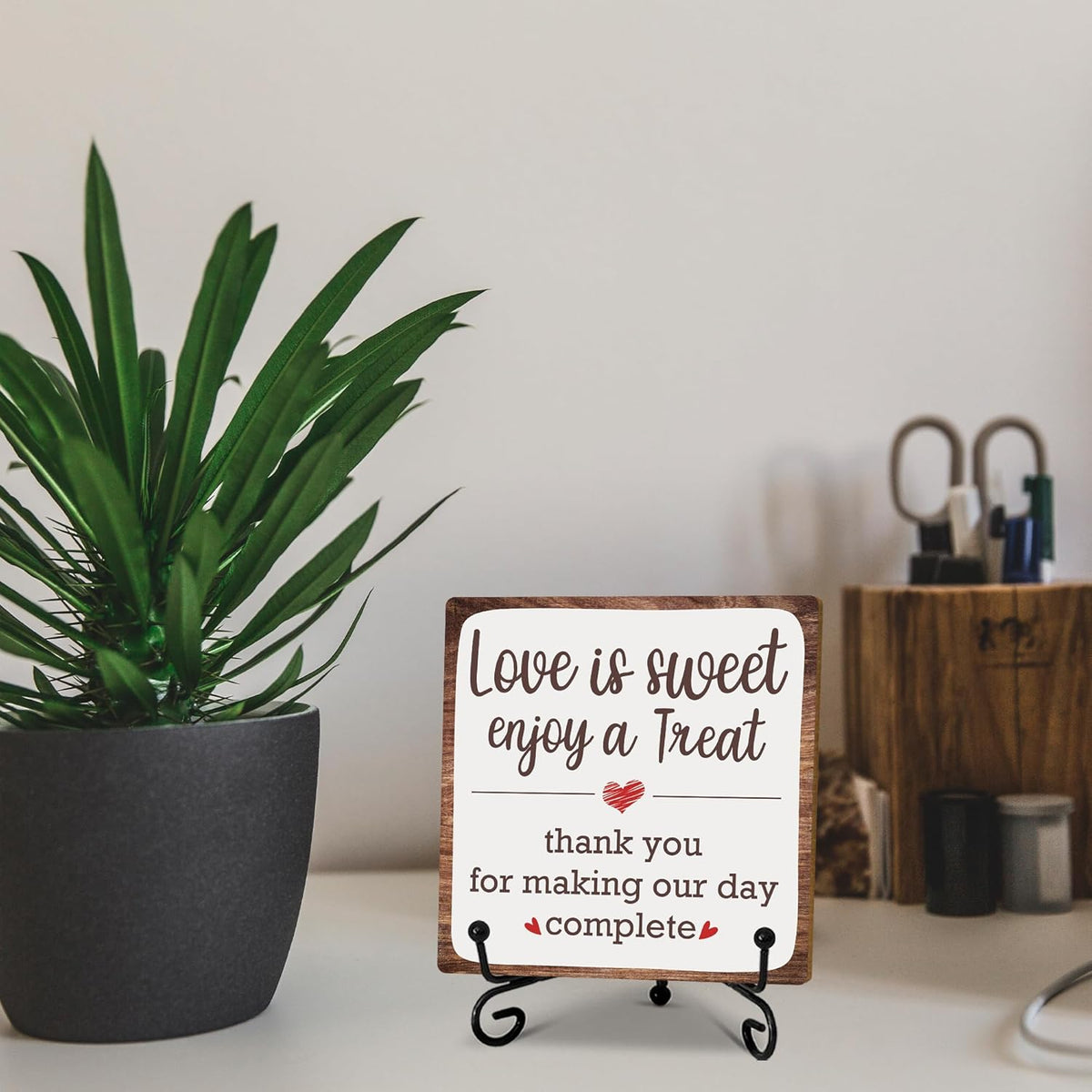 5“ Romantic Decor Plaque, Love Is Sweet Enjoy A Treat Table Sign With 1 Iron Support For Wedding