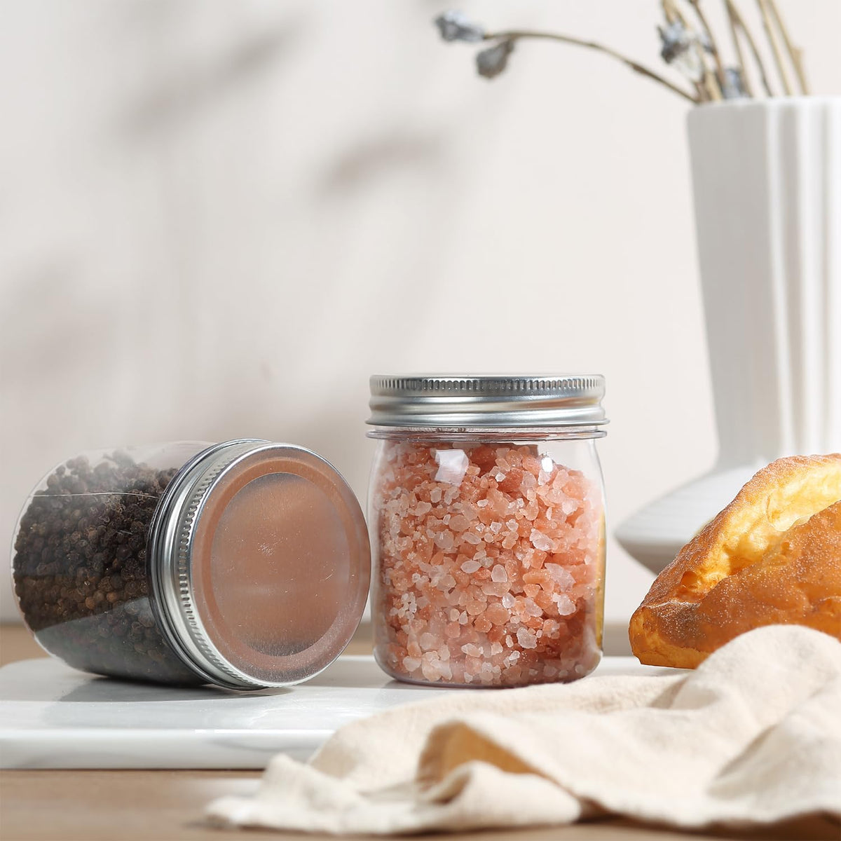 novelinks 8 oz Clear Plastic Jars with Screw-On Lids - BPA-Free Refillable Storage Containers for