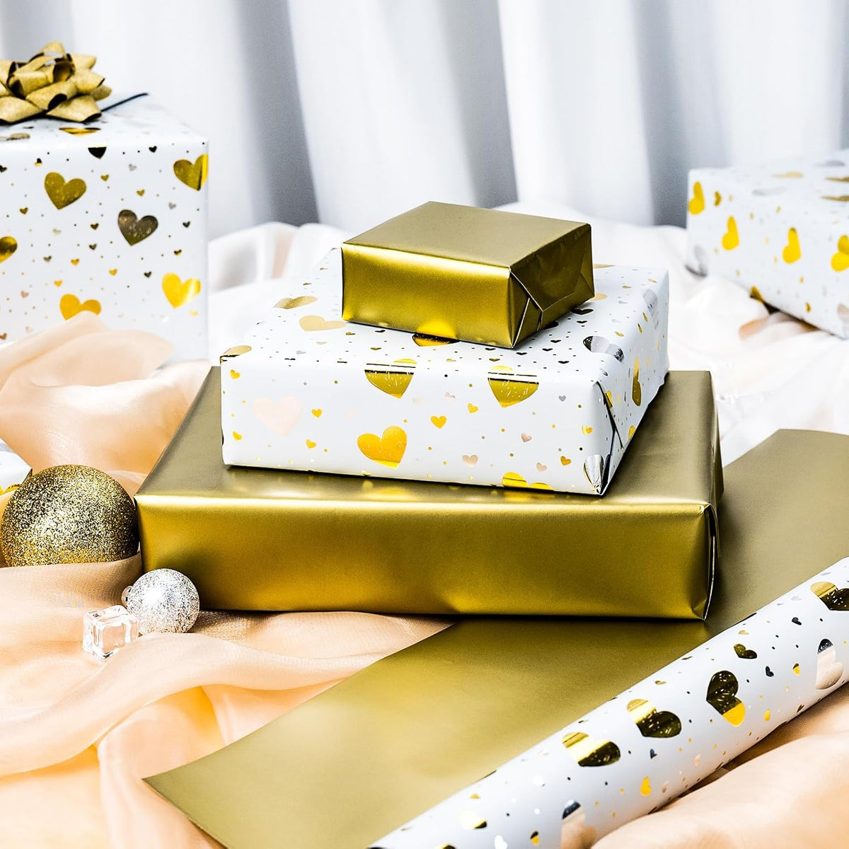 Burymento Gold Foil Heart Wrapping Paper, Reversible Gold Gift Wrap for Birthday, Valentines