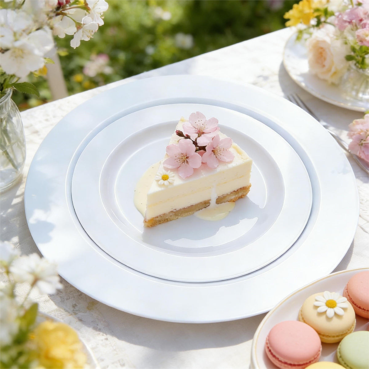 FLOWERCAT 60PCS White Plastic Plates - Heavy Duty White Disposable Plates for Outdoor/Birthday