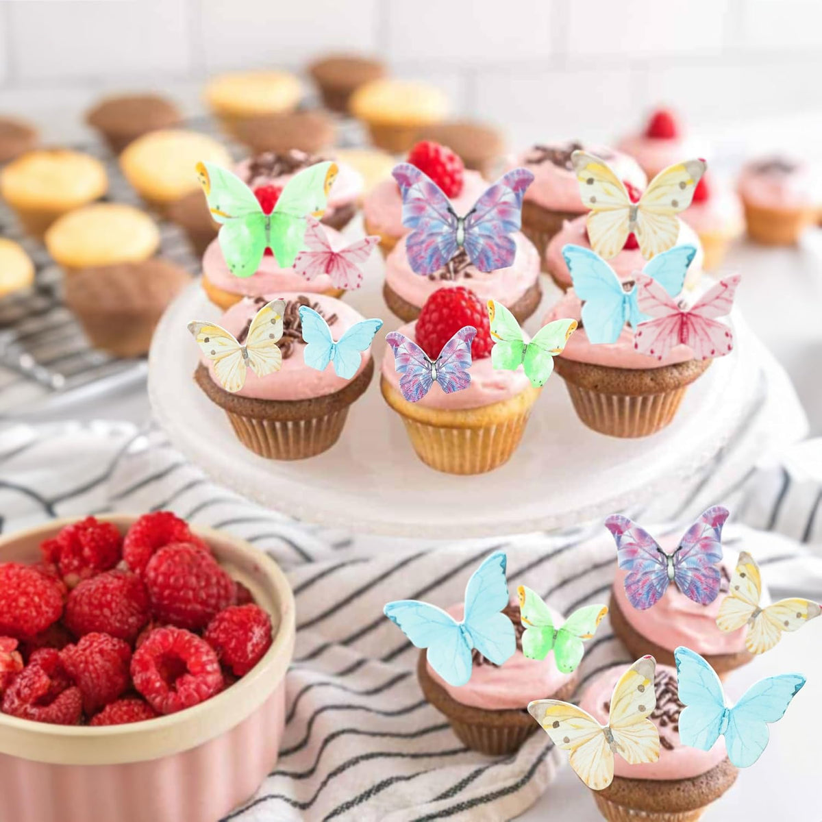 Ephlyn 40Pcs Edible Butterfly Cupcake Toppers 3D Butterfly Cake Picks Mixed Color Cake Decorations