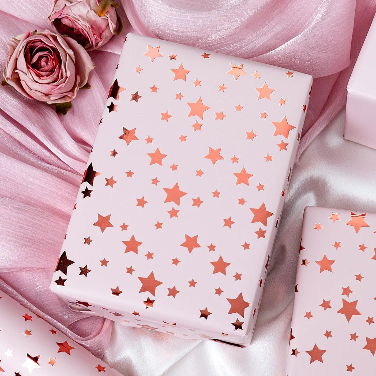 Burymento Gold Foil Five-Pointed Star Wrapping Paper, Reversible Pink Gift Wrap for Birthday