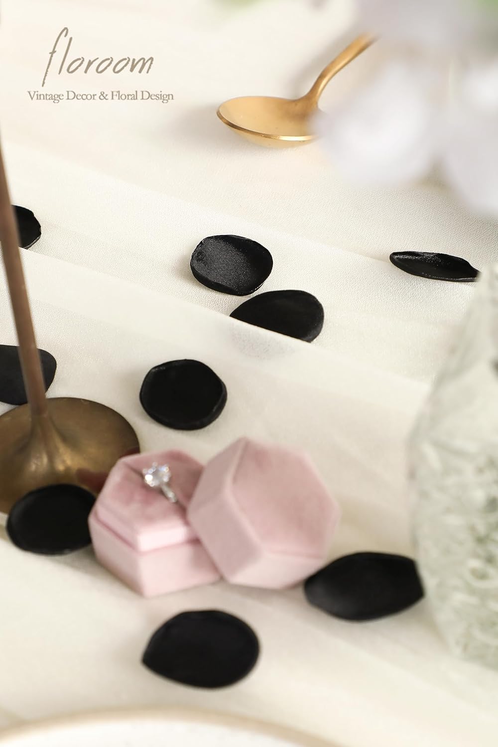 Floroom 300pcs Rose Petals Black Faux Silk Flower Petals for Wedding Flower Girl Basket Aisle