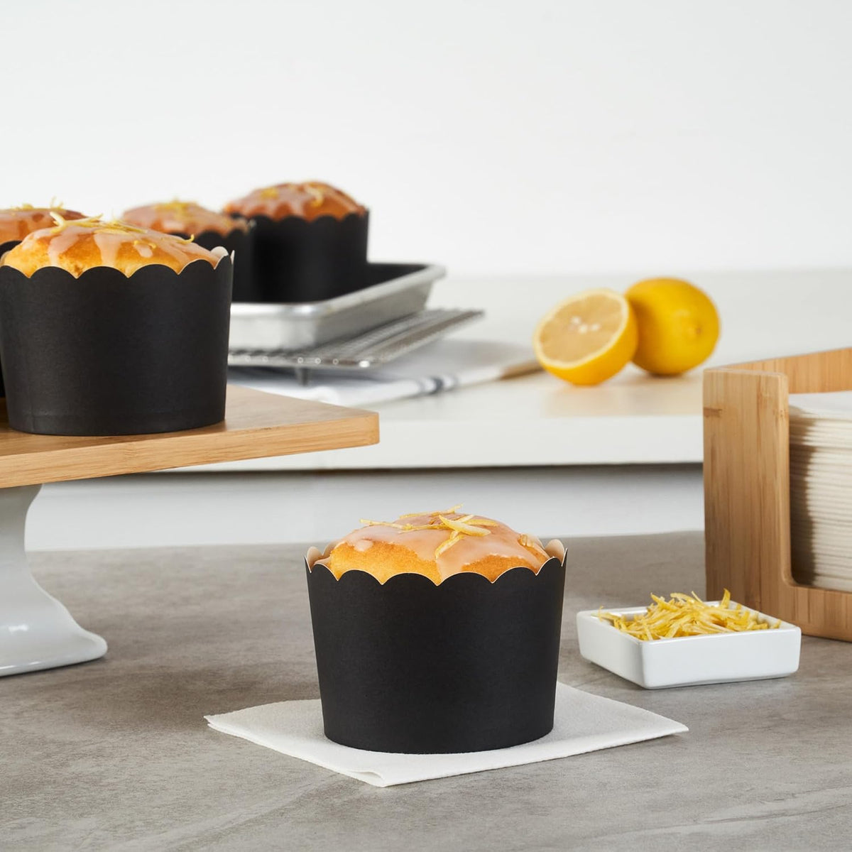 Panificio 10 Ounce Cupcake Wrappers, 200 Scalloped Baking Cups - Oven-Ready, Greaseproof, Black