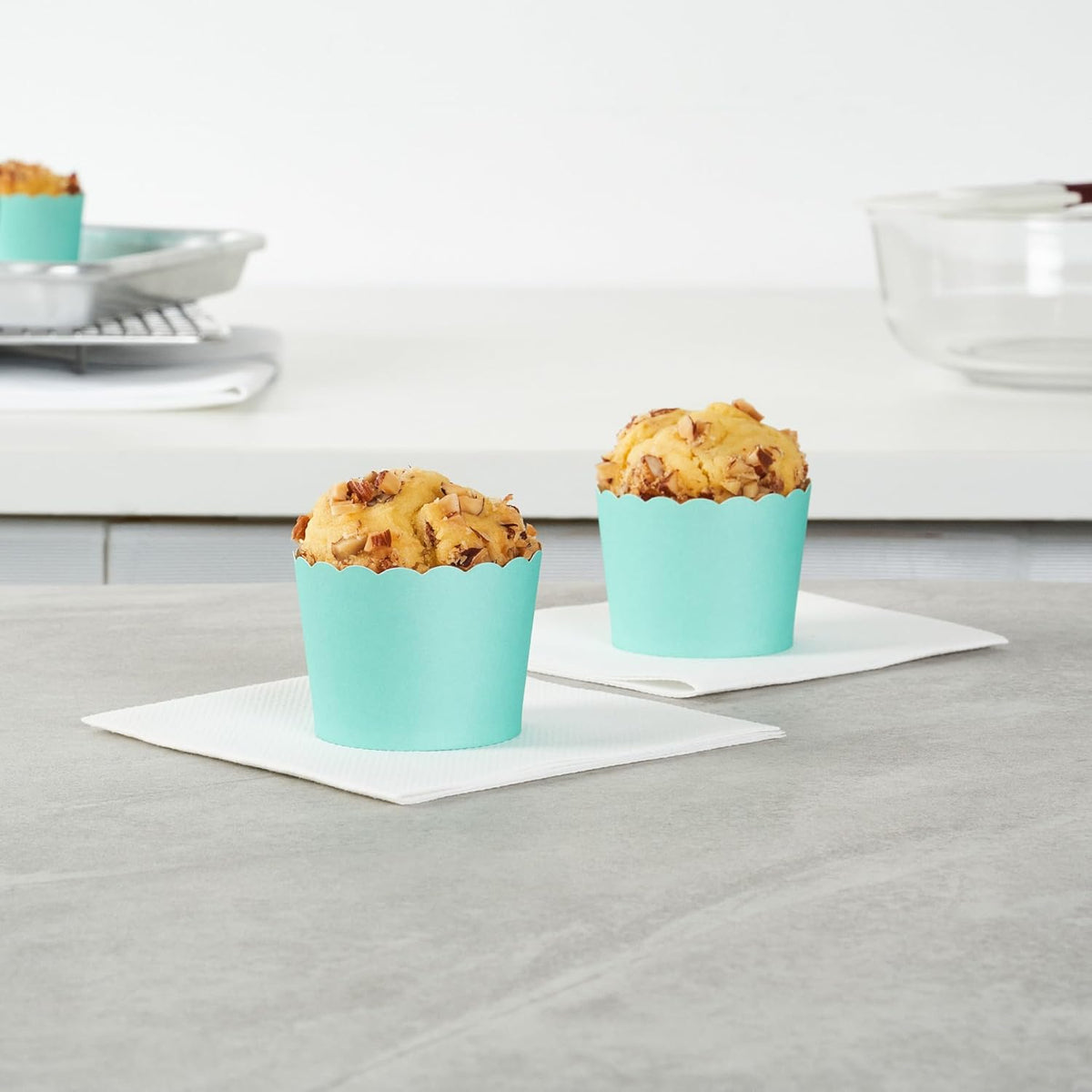 Panificio 3 Ounce Cupcake Wrappers, 200 Scalloped Baking Cups - Oven-Ready, Greaseproof, Turquoise