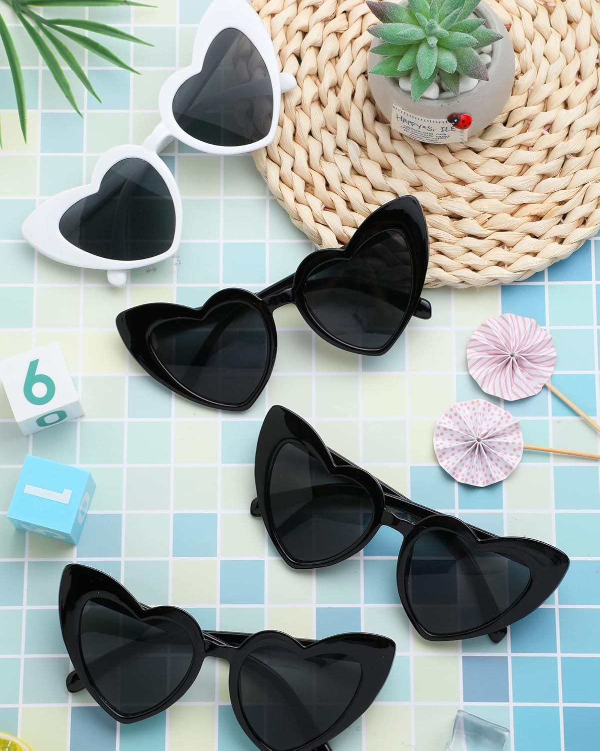 Flutesan 20 Pairs Retro Heart Sunglasses Vintage Cat Eye Heart Glasses Women Bachelorette Bride