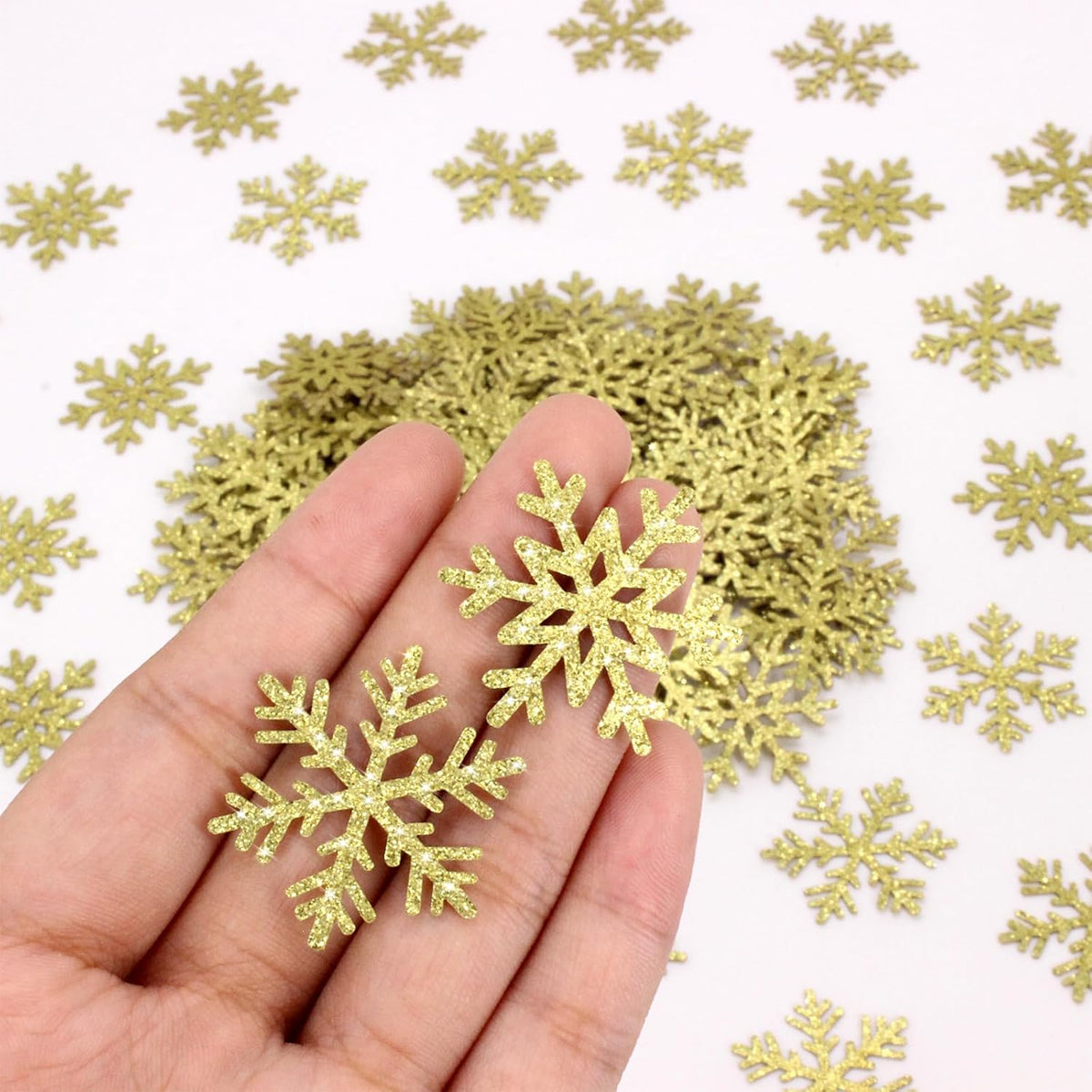 200PC Snowflake Party Decorations Gold Glitter Christmas Confetti Paper Snowflakes Table Confetti