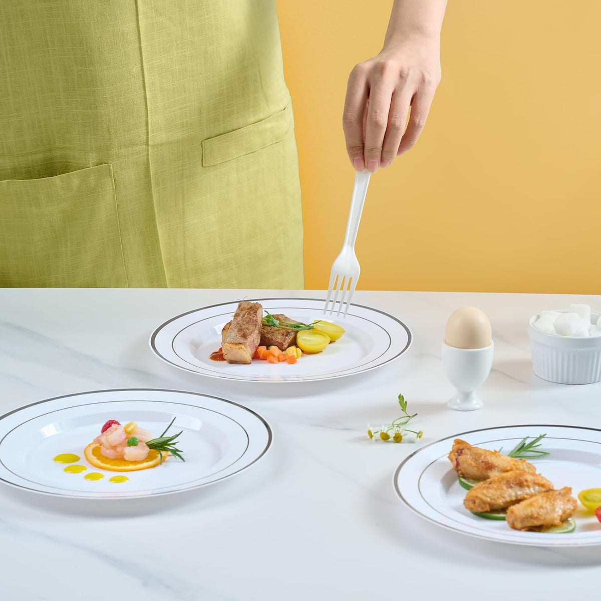 JOLLY CHEF 100 Pieces Silver Plastic Plates, 10 Inch Elegant Disposable White with Silver Rim