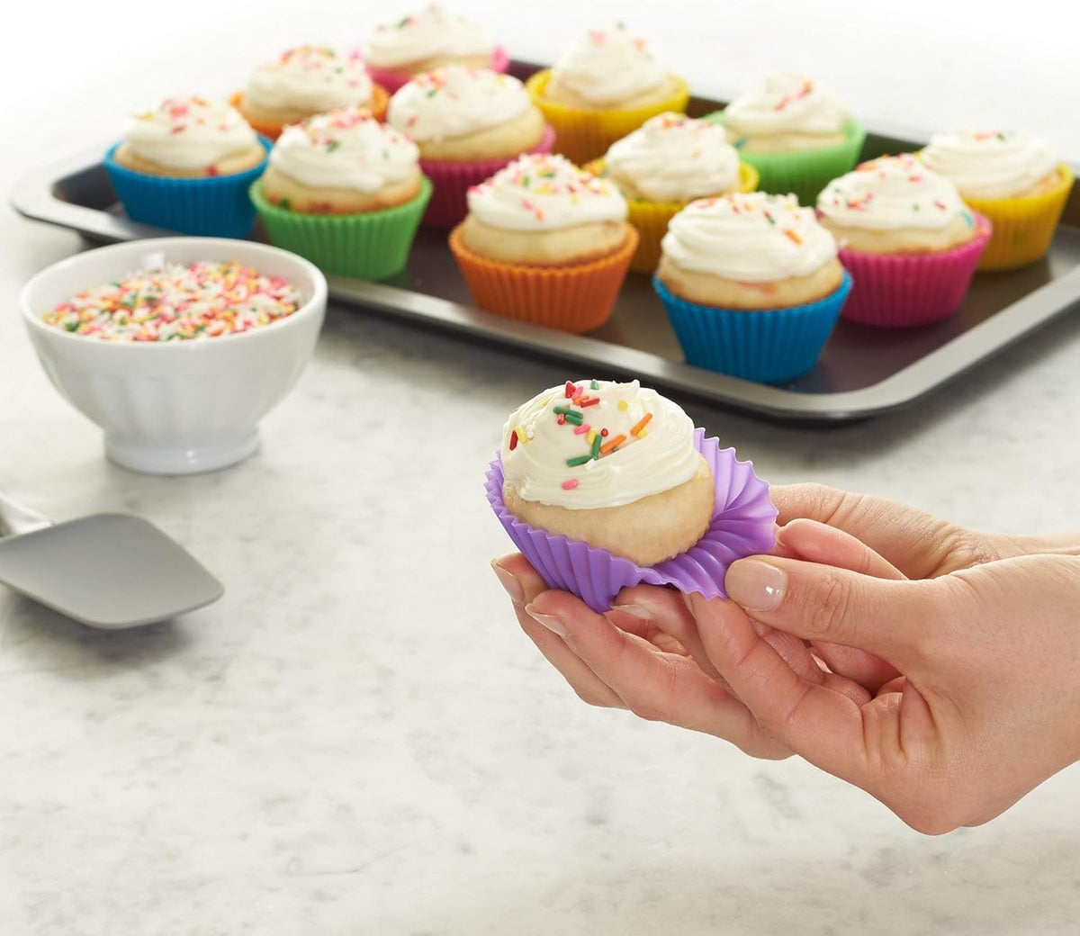 Amazon Basics Reusable Silicone Baking Cups, BPA Free Muffin Liners, Dishwasher Safe, 2.9 x 2.9 x