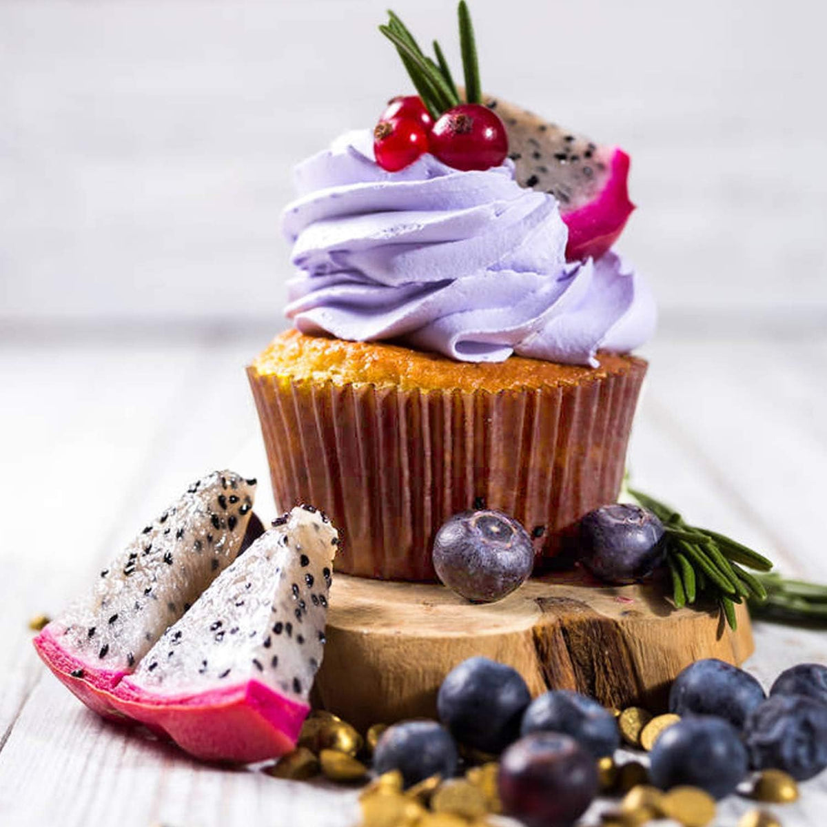 Caperci Standard Natural Cupcake Liners 500 Count, No Smell, Grease-Proof Paper Muffin Liners