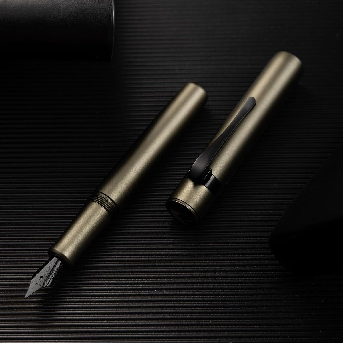 Hongdian M2 Black Forest Mini Fountain Pen, Fine Soft Nib & Sleek Shape Aluminium Short Pocket