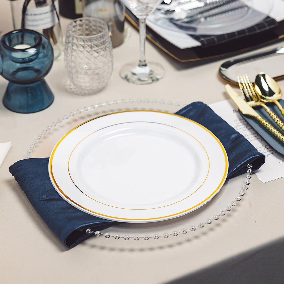 N9R 100PCS Gold Plastic Plates, 10.25 inch White Disposable Dinner Plate with Gold Rim, Heavy Duty