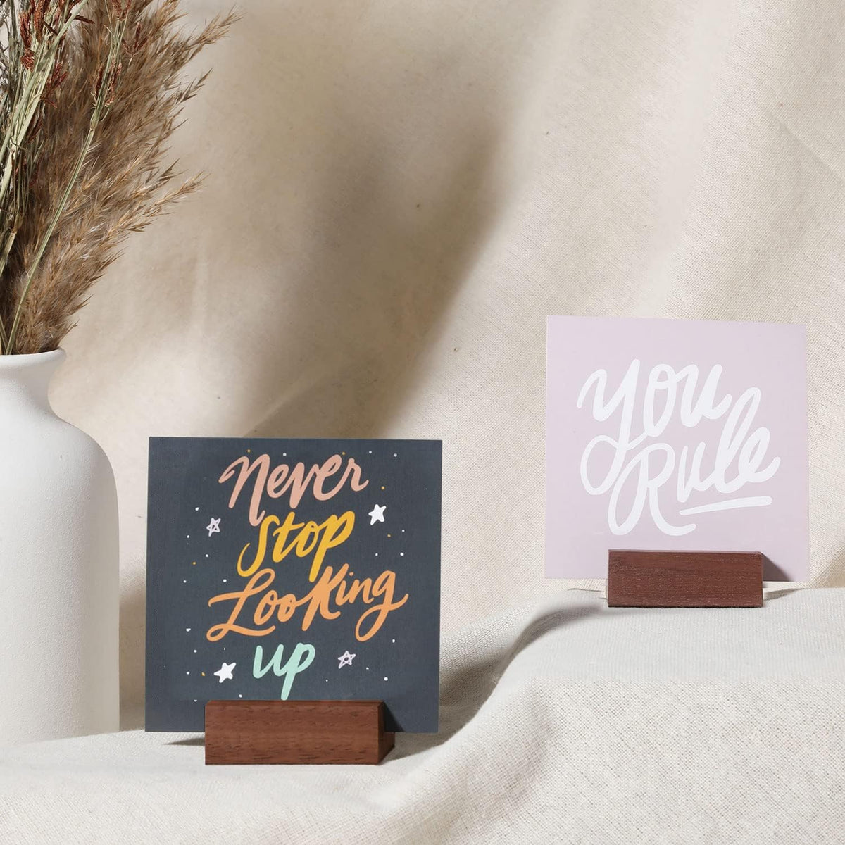 UNIQOOO 20 Pack Place Card Holders | Rustic Walnut Wood Escort Cards Display Stands | Table Number