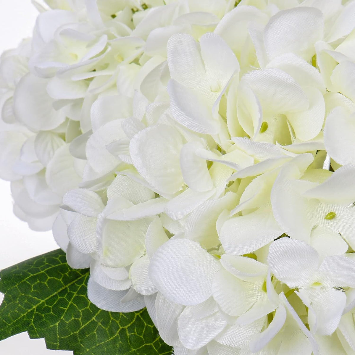 Hollyone Hydrangea Artificial Flowers with Vase White Silk Fake Flowers Arrangements in Glass Vase