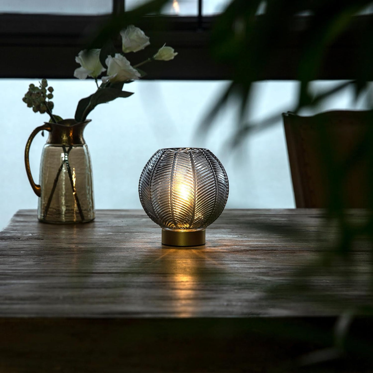 Battery Operated Lamp with Timer, Table Lamp Battery Powered, Small Cordless Bedside Lamp for