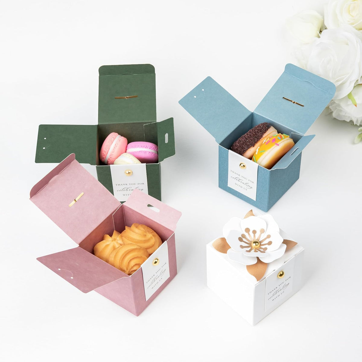 FEIYI 20 PCS Candy Boxes, 3 In 1 Olive Green Favor Boxes with Floral Decor, White Thank You Tags