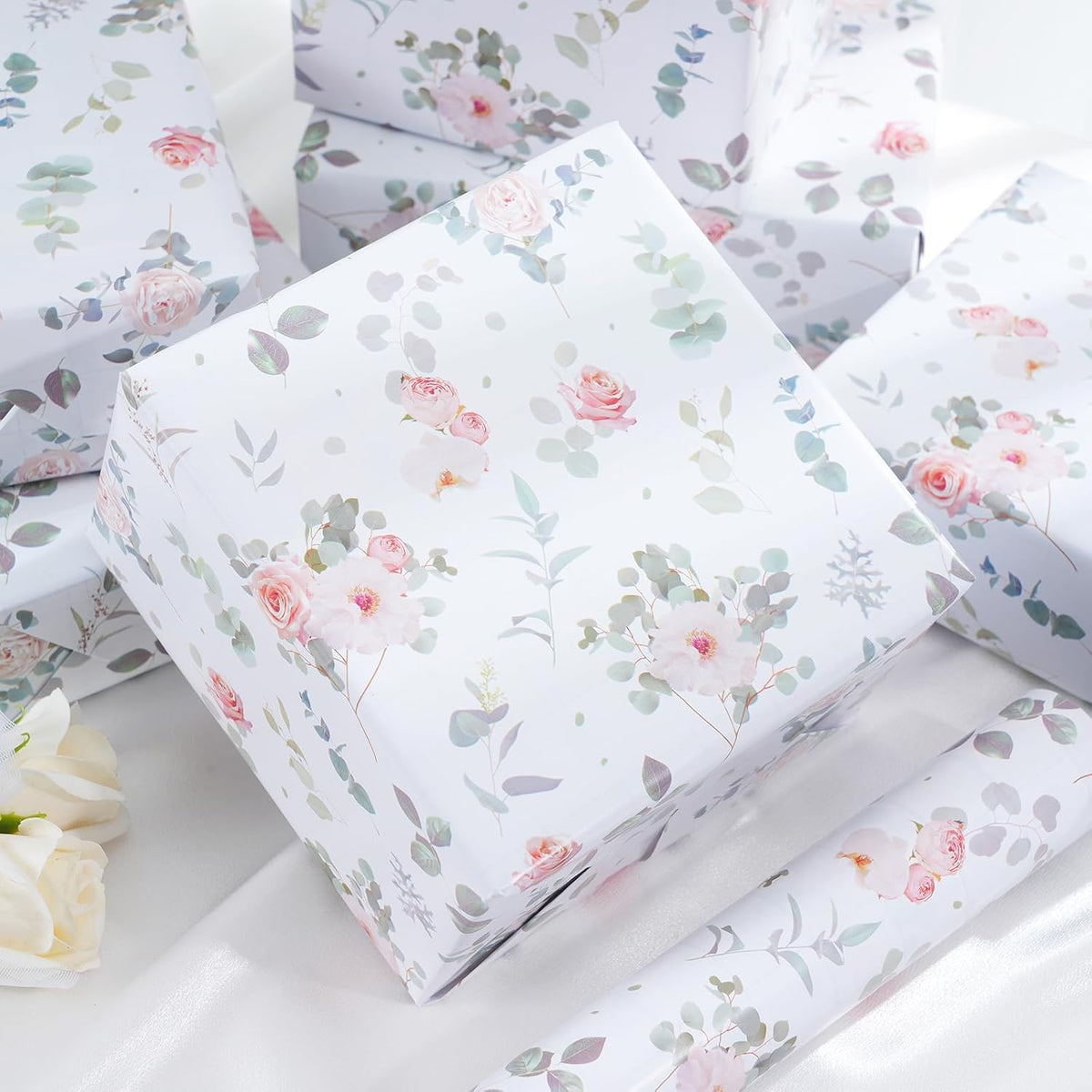 Ulmasinn Floral Wrapping Paper Roll - 17 Inches x 33 Feet - Vintage Romantic Rose Flower Gift Wrap
