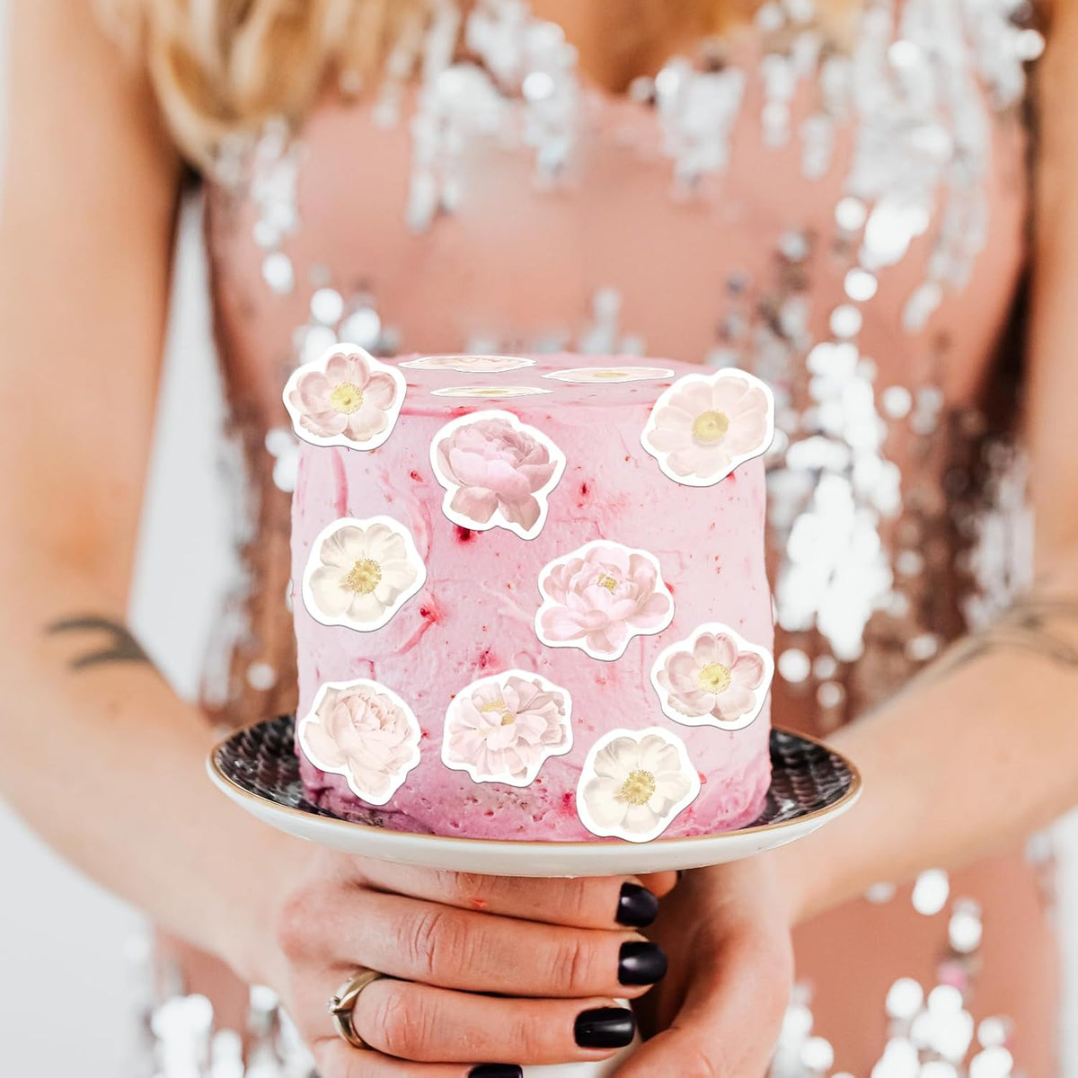 48PCS Edible Rose Flowers Cupcake Toppers Edible Pink Rose Flowers Cupcake Decor Wafer Paper