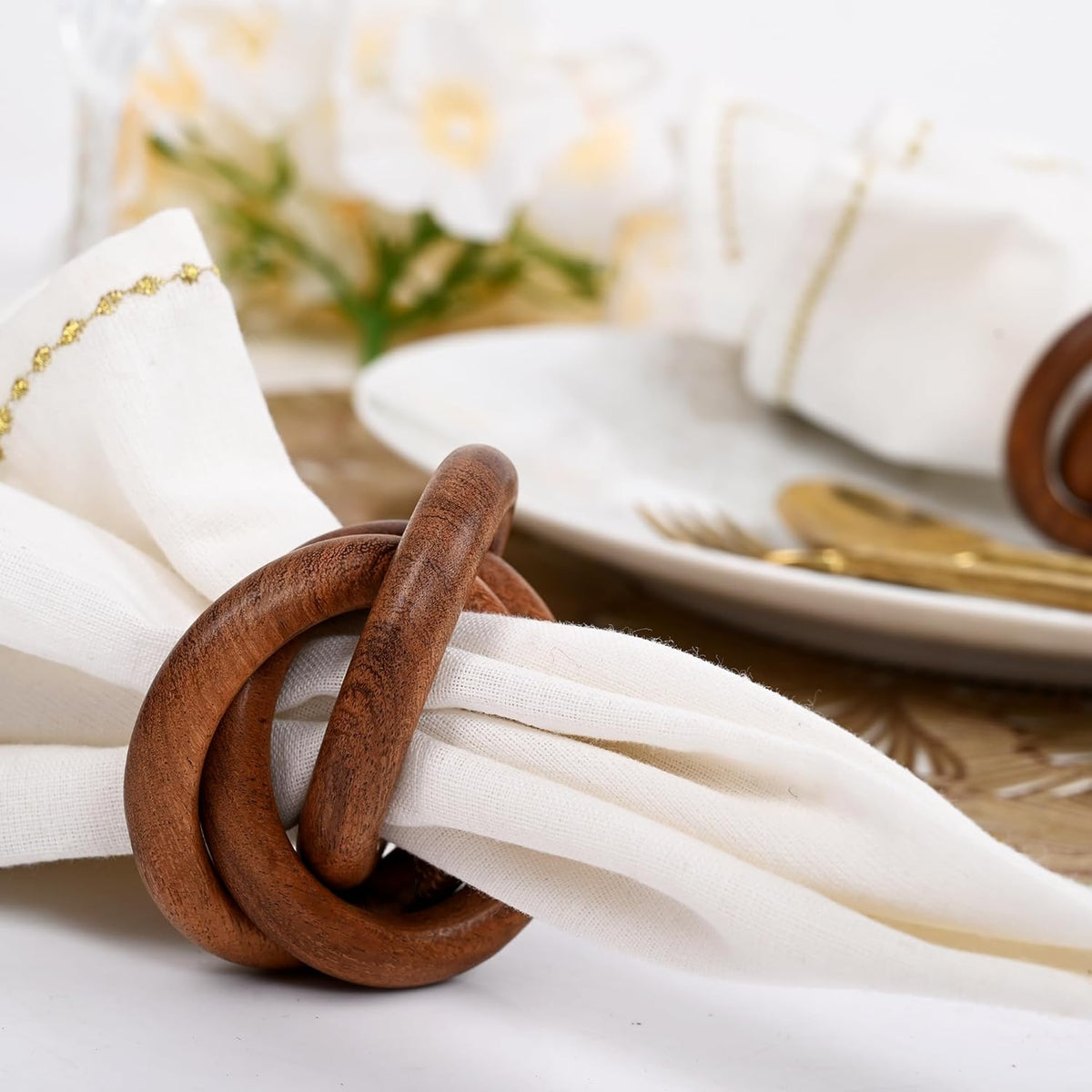 Three Ring Napkin Rings Set of 8, Decorative Handcuff Serviette Ring, Napkin Holders Bulk for Party