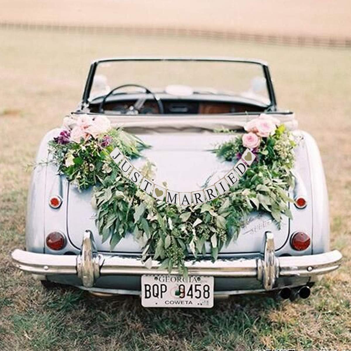 GuassLee JUST Married Banner Car Decorations, Gold Glitter Just Married Sign Garland for Bridal
