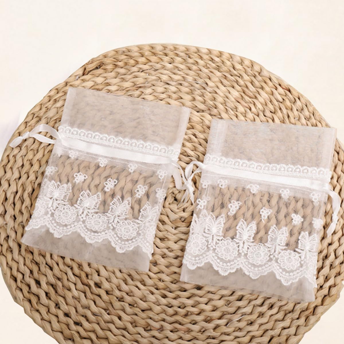 Ewanda store 10Pcs Lace Organza Drawstring Bags White Butterfly Lace Bag for Wedding Christmas
