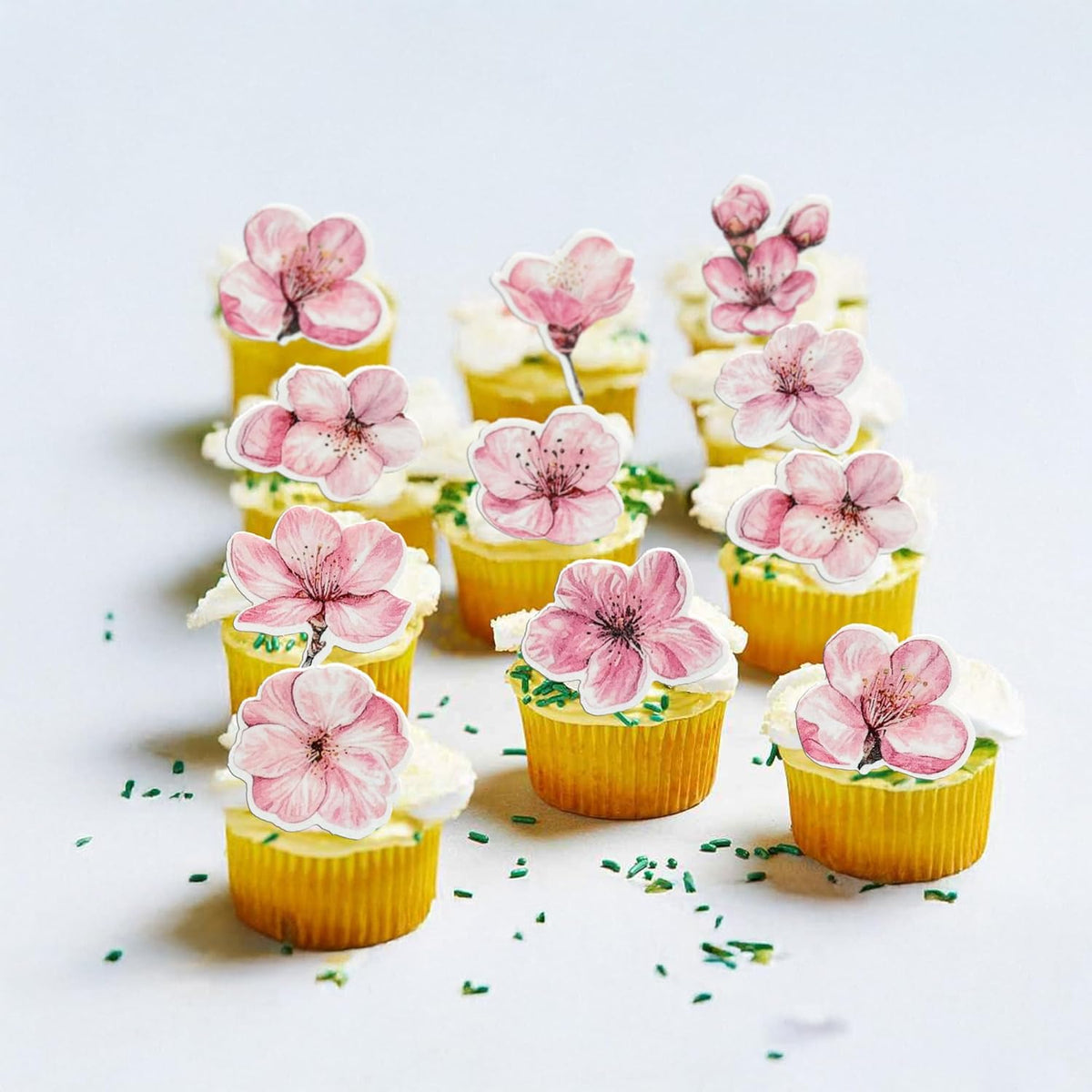 Ephlyn 50Pcs Edible Flowers Cake Topper Cupcake Toppers Wedding Themed Party Baby Shower Birthday