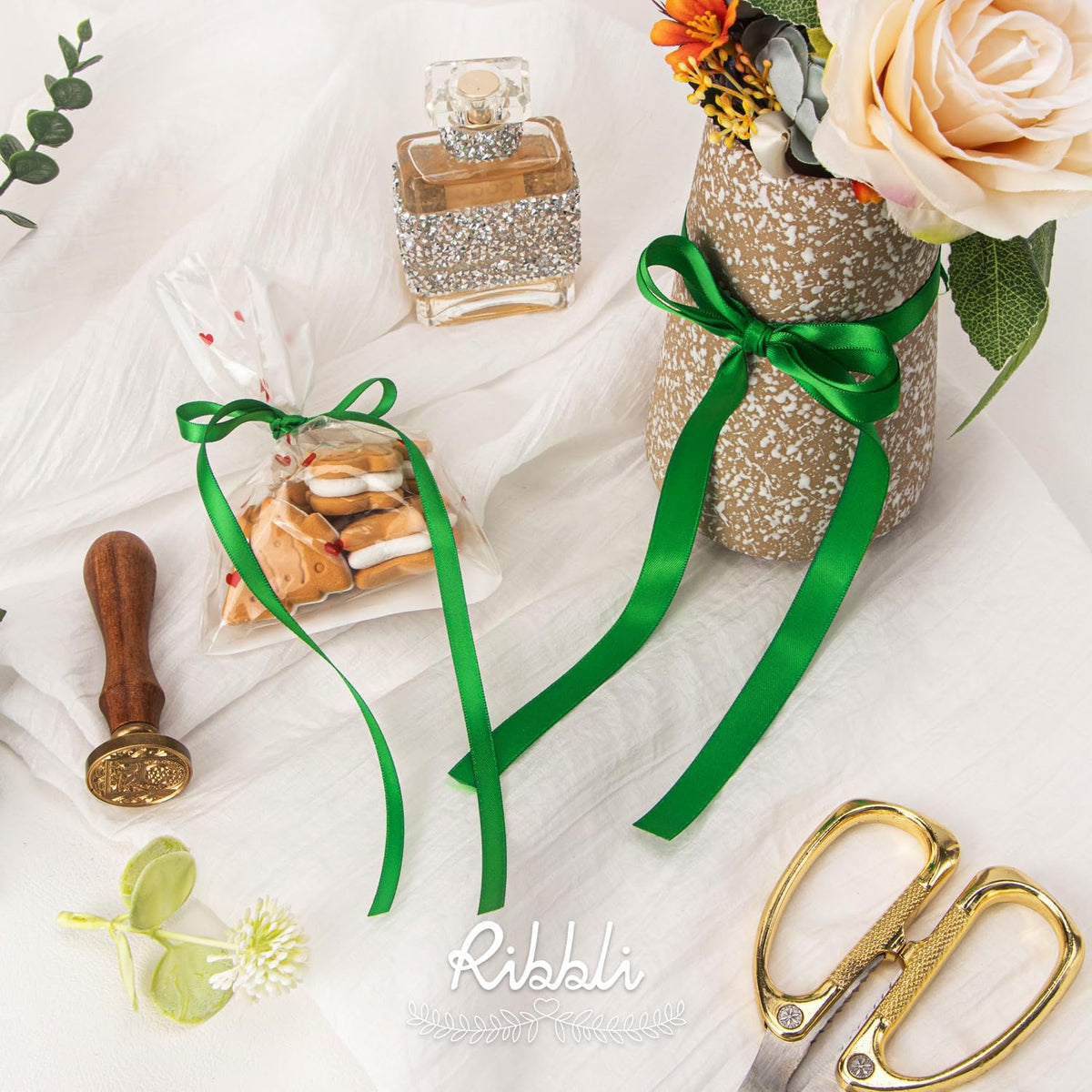Ribbli Emerald Green Double Faced Satin Ribbon,1/4” x Continuous 25 Yards,Use for Bows Bouquet,Gift