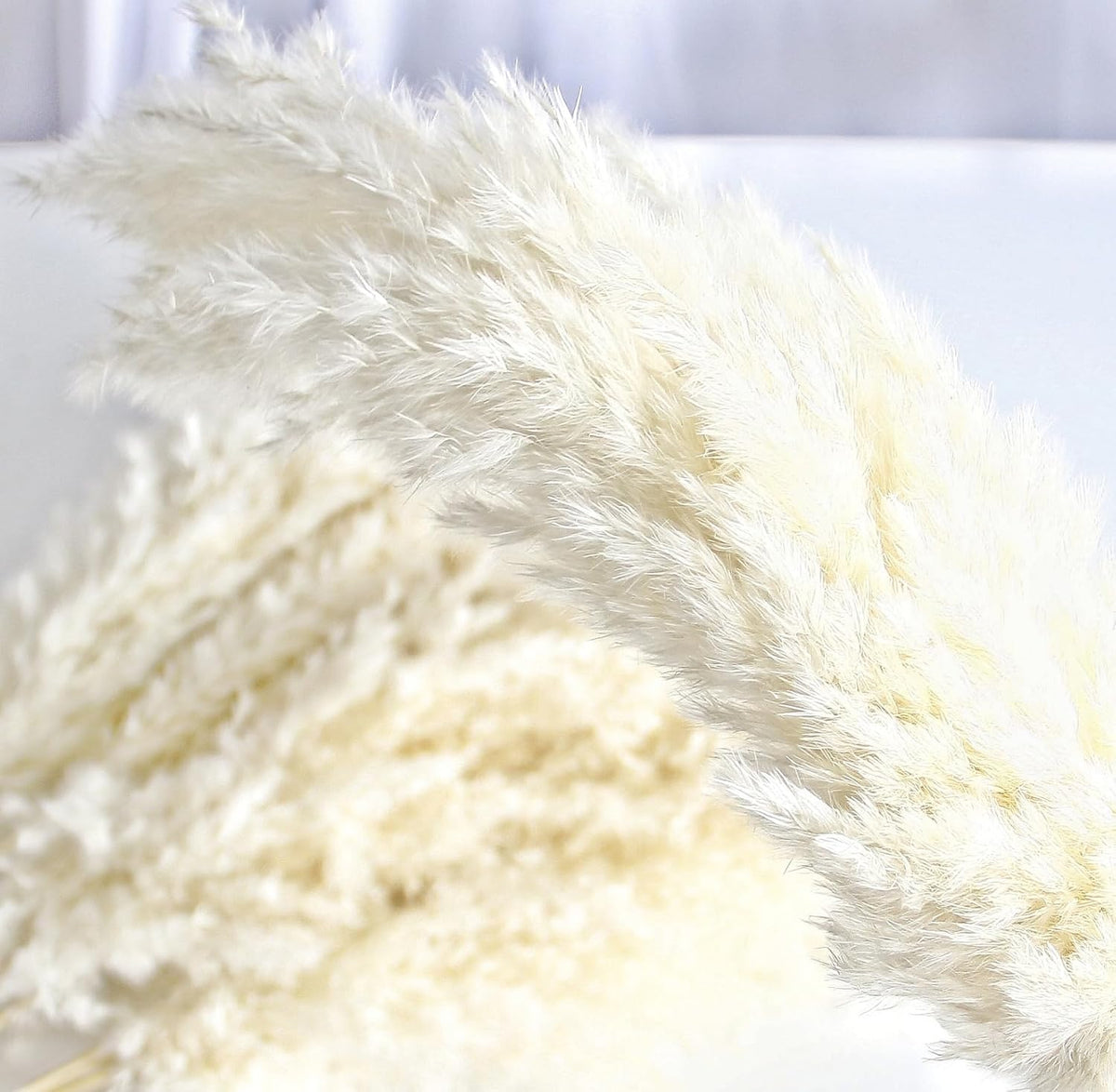 35-inch Tall White Pampas Grass Bouquet Decor - Boho Flowers and Feathers for Centerpieces, Perfect