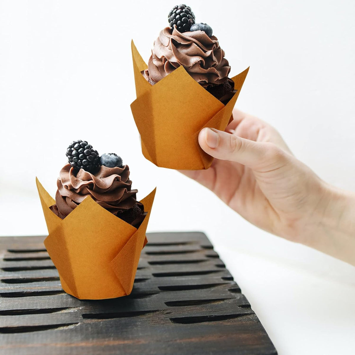 200pcs Tulip Cupcake Liners, Standard Greaseproof Paper Baking Cups Muffin Liners Holders Perfect