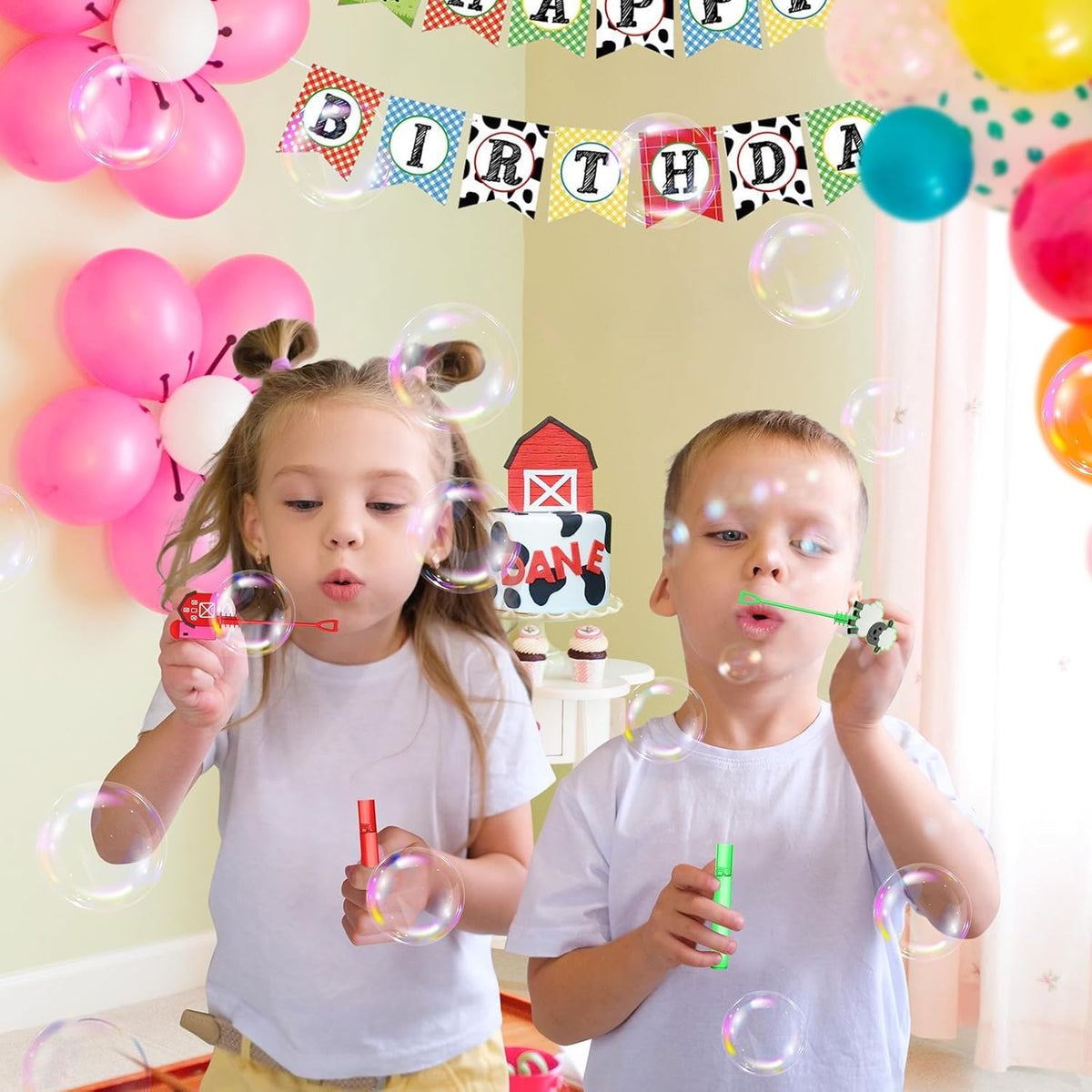24 Farm Animal Party Favors Bubble Wands for Kids, Chicken Sheep Horse Cow Pig Mini Bubbles Wand