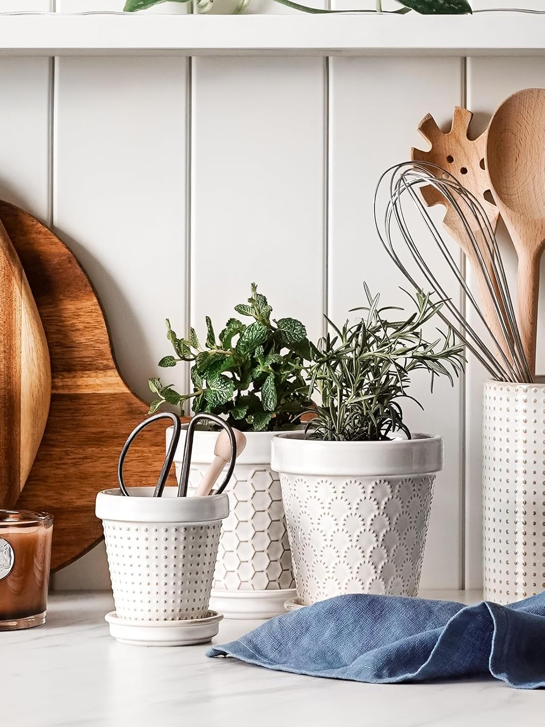 LE TAUCI Ceramic Succulent Pots, 4 Inch Small Plant Pot for Indoor Plant Cactus, Embossed Flower