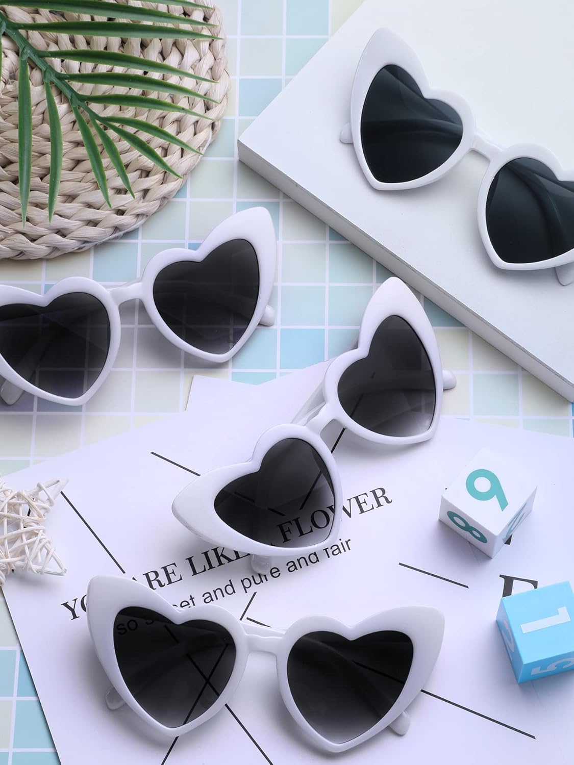 Flutesan 20 Pairs Retro Heart Sunglasses Vintage Cat Eye Heart Glasses Women Bachelorette Bride