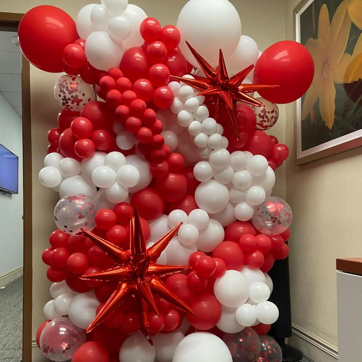 Red Star Balloons 12pcs, 27/22 Inch Foil Star Explosion Balloons, Large Spike Mylar Cone Balloon