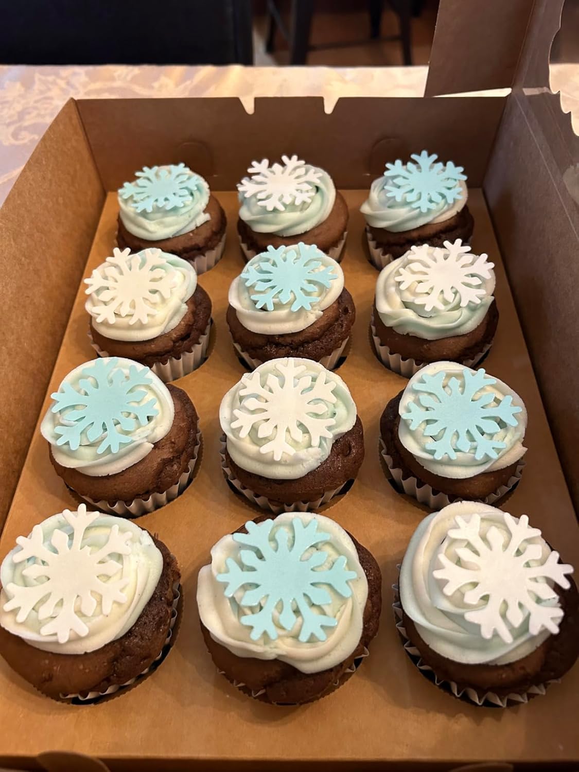 50pcs Edible Snowflakes for Cake Decorating Cupcake Toppers for Christmas Winter frozen Theme
