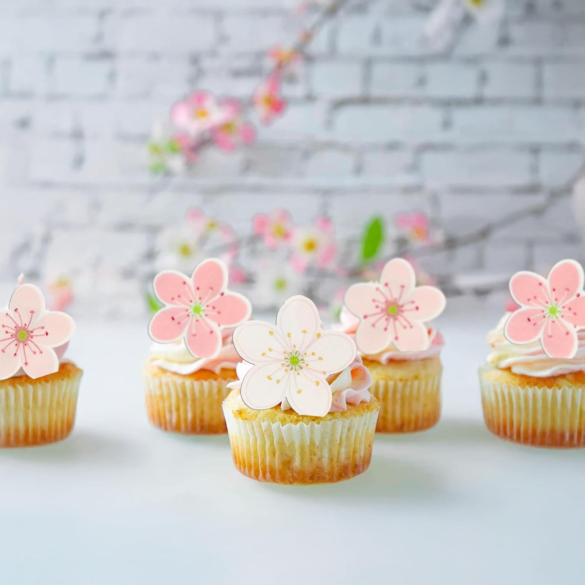 Ephlyn 54Pcs Edible Cherry Blossom Cake Decoration Spring Flowers Cupcake Toppers Wafer Paper