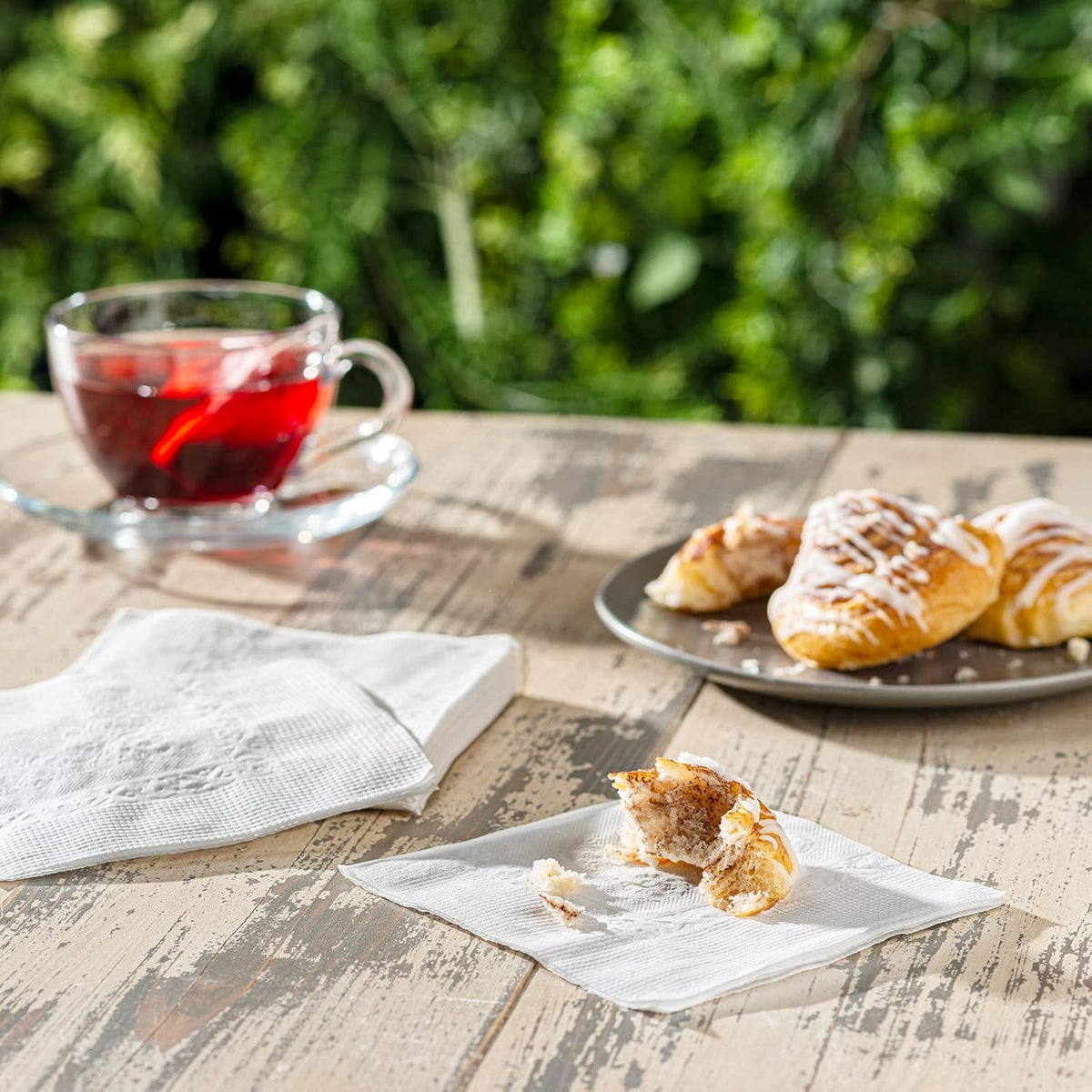 GUSTO [1000 Count - 4.5 x 4.5 Folded] White Beverage Napkins - 1-Ply Bulk Cocktail Napkins