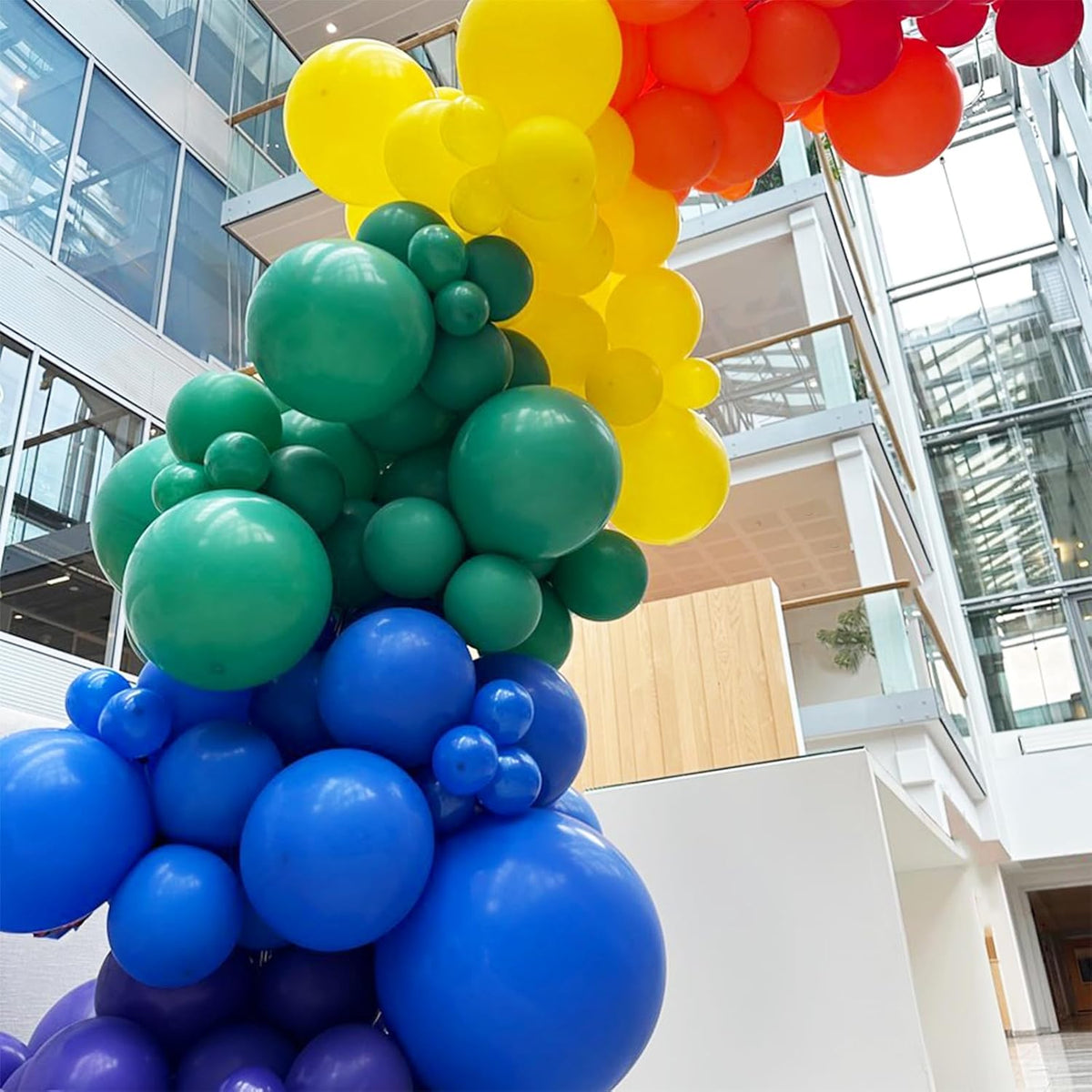 Red Blue Yellow Green Balloon Set, 12 Inch Carnival Circus Party Balloon Red Blue Green Yellow