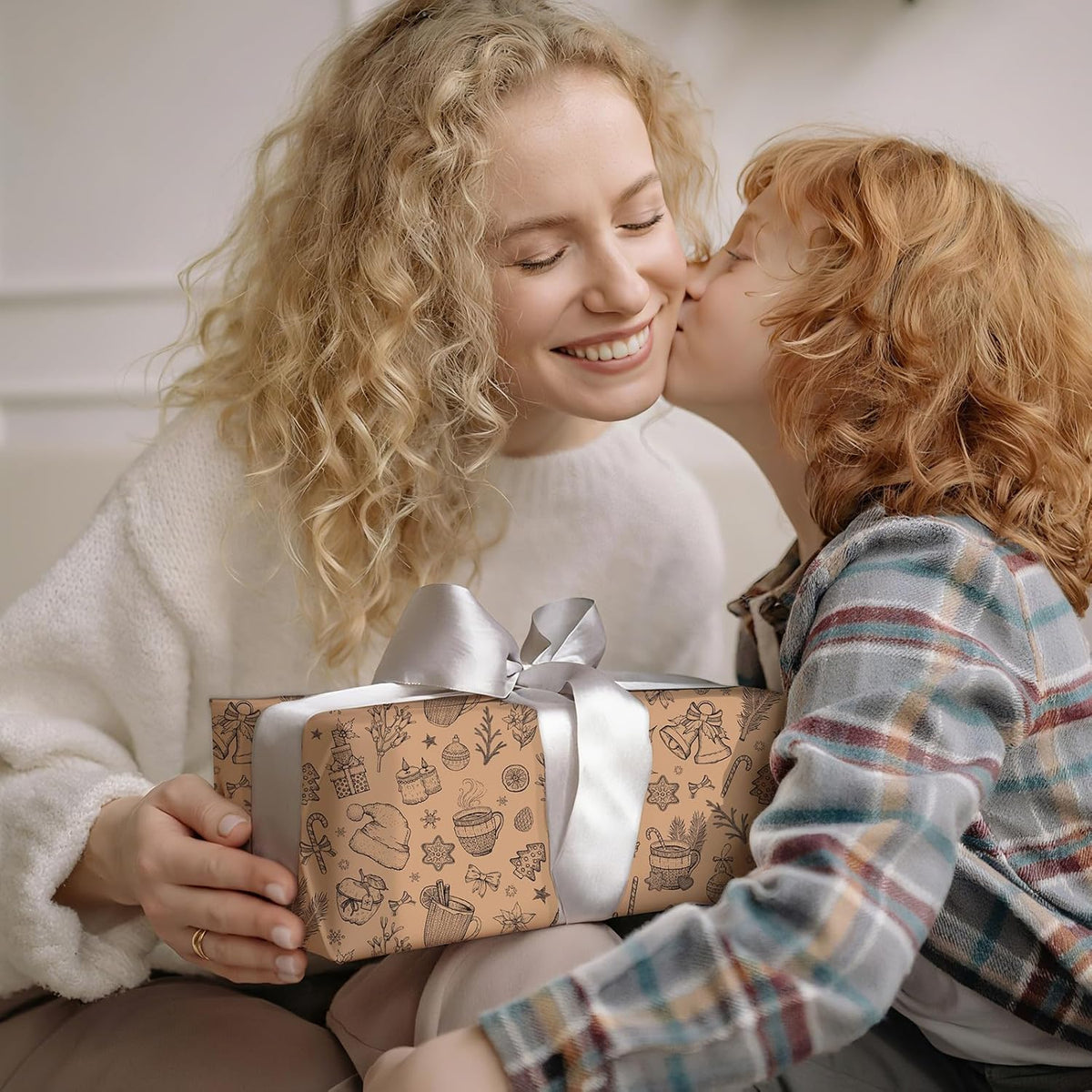 Ulmasinn Vintage Christmas Wrapping Paper Roll - Brown Kraft Paper 17" x33ft - with Cutting Line