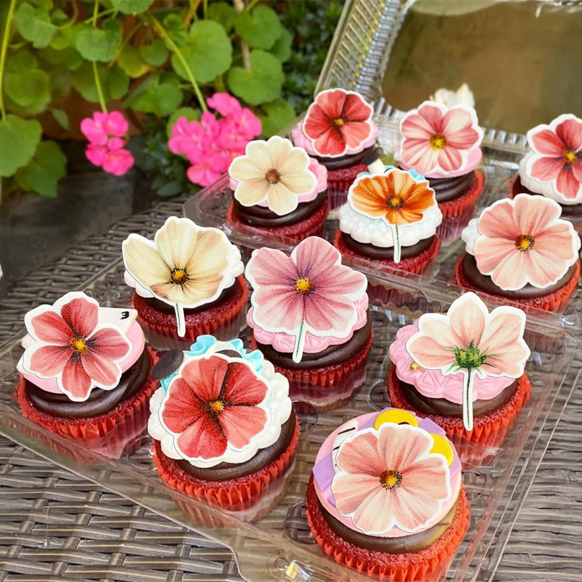 Ephlyn 50Pcs Edible Flower Cupcake Toppers Wafer Paper Spring Bridal Engagement Baby Shower