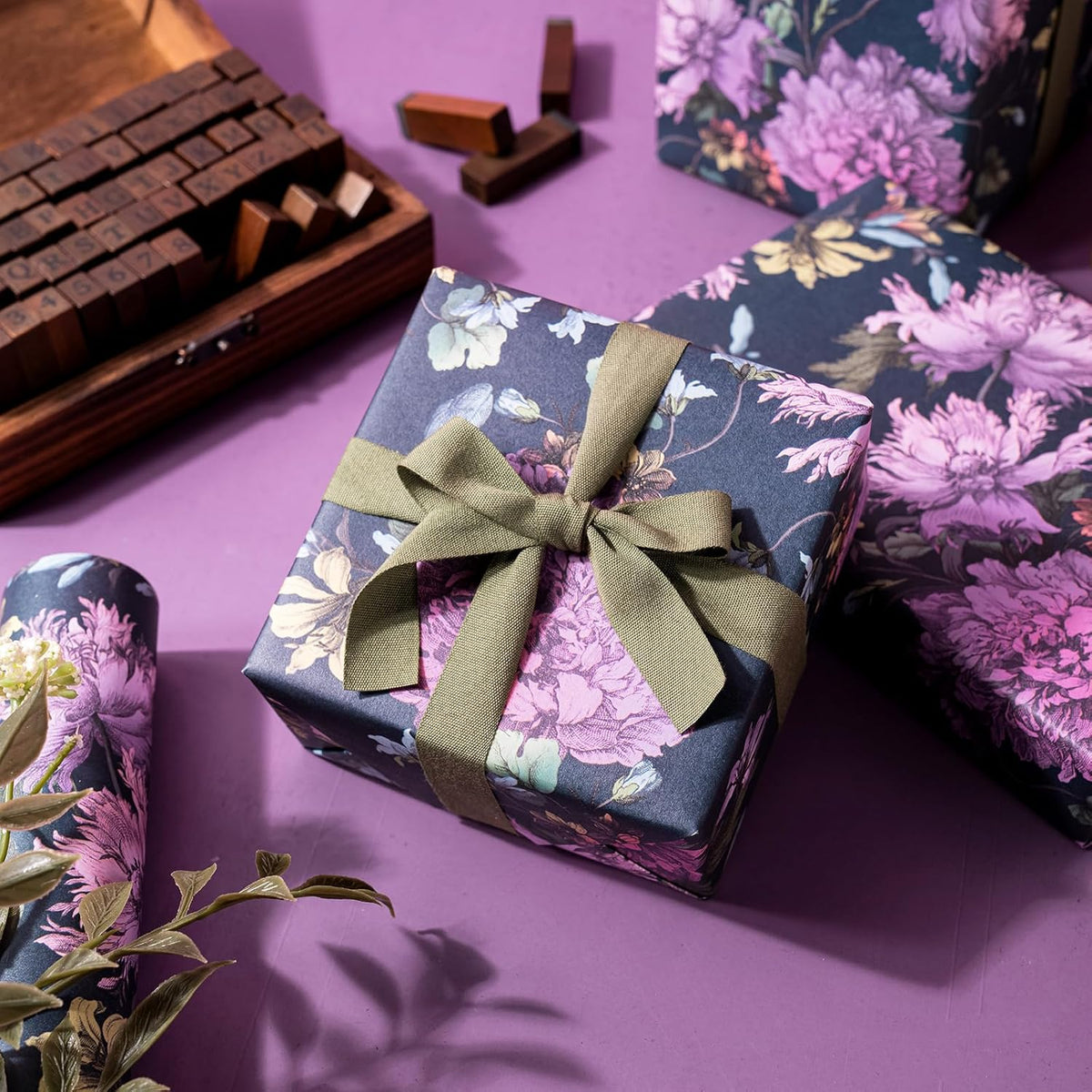 WRAPAHOLIC Kraft Floral Wrapping Paper Roll - Mini Roll - 17 Inch x 16.5 Feet - Vintage Flower