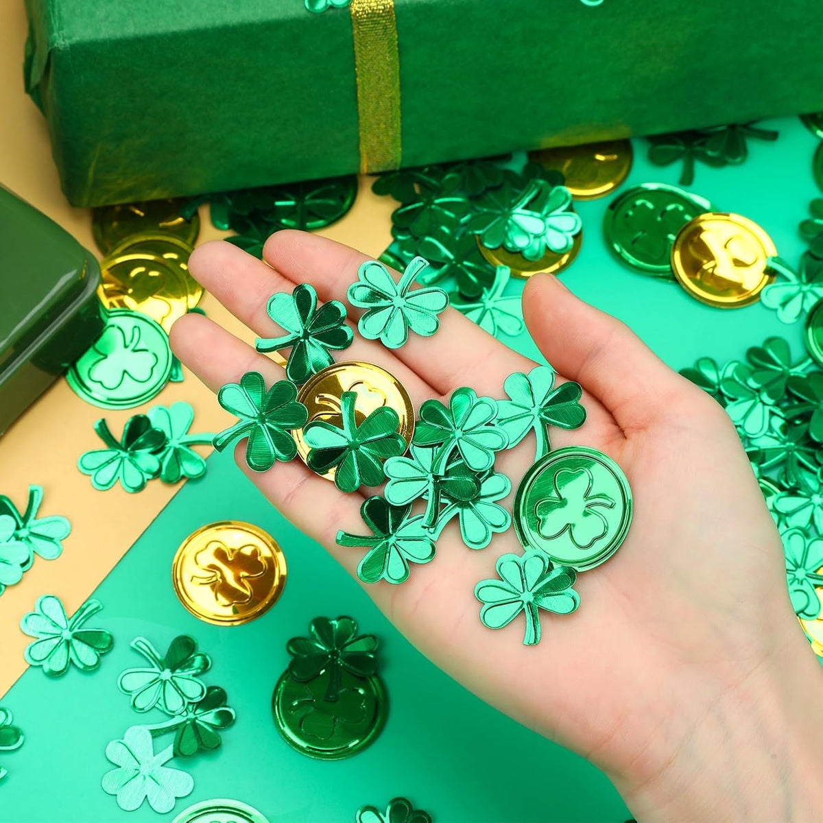 MARFOREVER St. Patrick's Day Shamrock Confetti, Green Gold Shamrock Metallic Foil Glitter Confetti