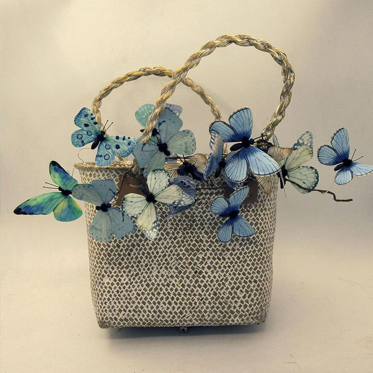 Artificial Butterfly Garland, Fake Butterfly Decorative Vines, DIY 3D Unique Butterfly Hanging