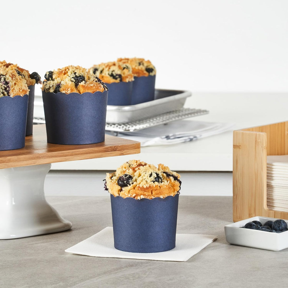 Panificio 6 Ounce Cupcake Wrappers, 200 Scalloped Baking Cups - Oven-Ready, Greaseproof, Midnight