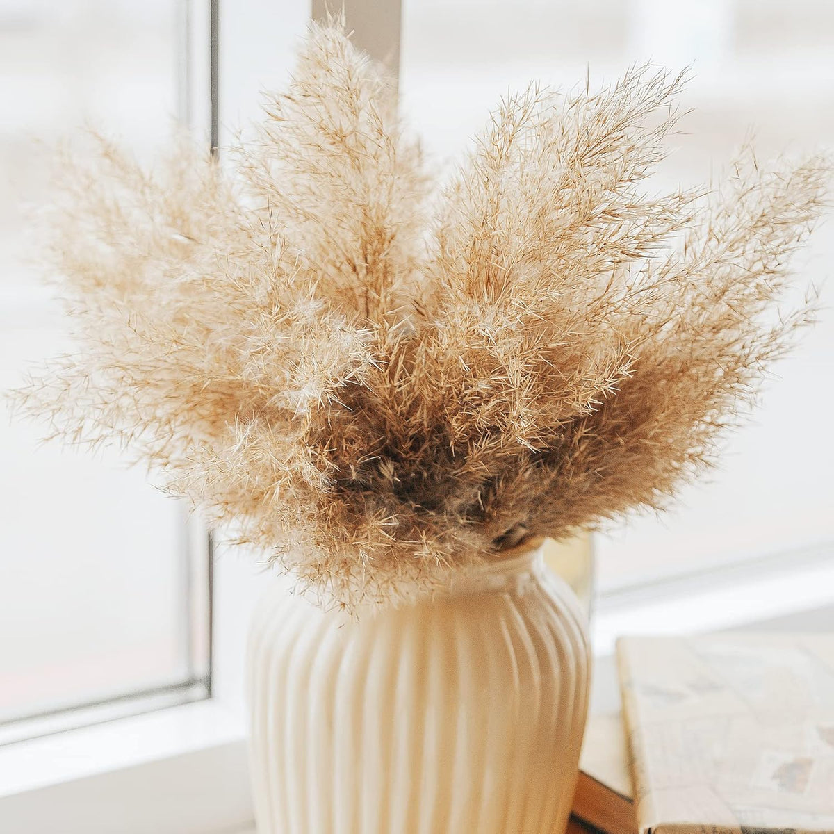 40 PCS Nature Pampas Grass Bouquet Decor - Boho Flowers and Feathers for Centerpieces, Perfect for