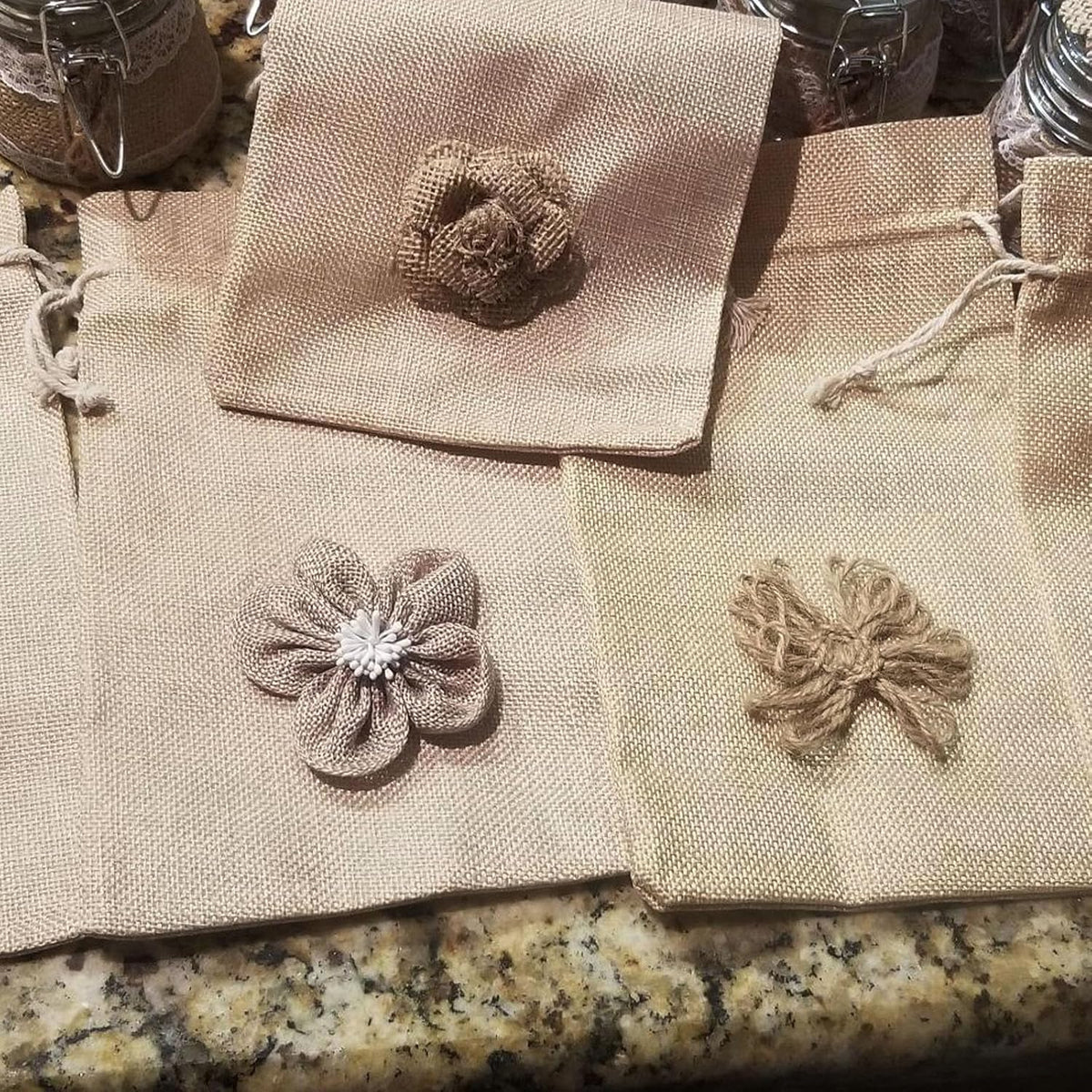 ZOENHOU 50 Packs 5 x 7 Inch Large Burlap Bags with Drawstring, Durable Jute Drawstring Bags