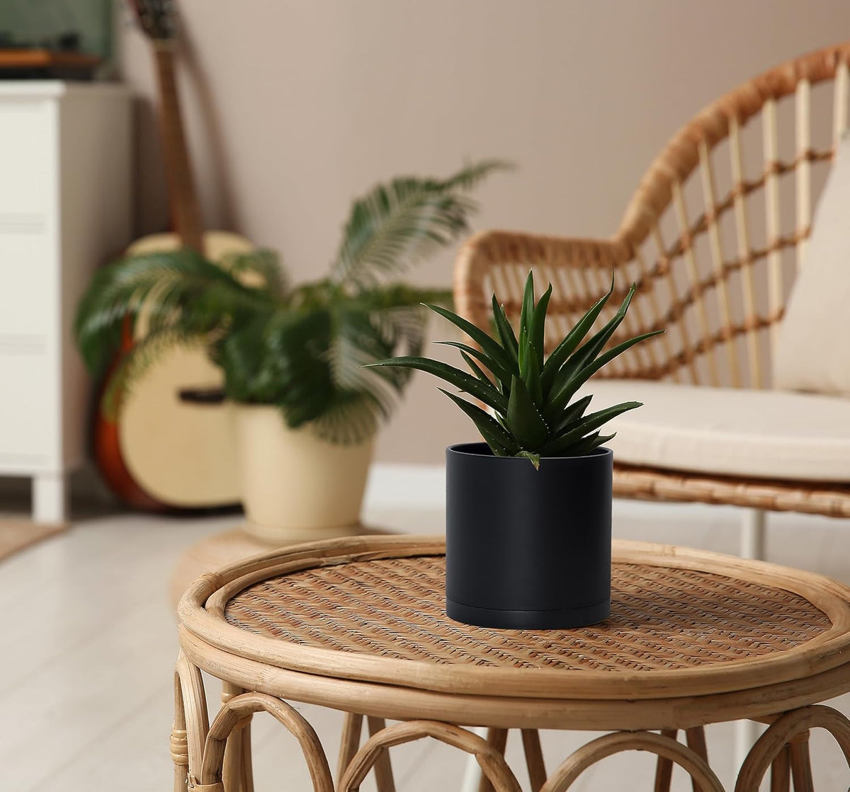 D'vine Dev 2 Pack 5 Inch Modern Plastic Plant Pots, Small Garden Planters for Plant with Drainage