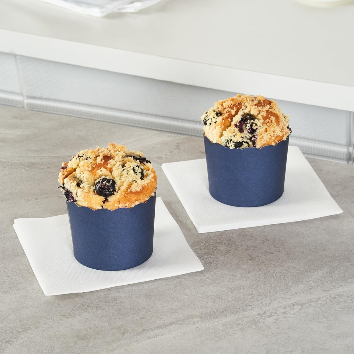 Panificio 6 Ounce Cupcake Wrappers, 200 Scalloped Baking Cups - Oven-Ready, Greaseproof, Midnight