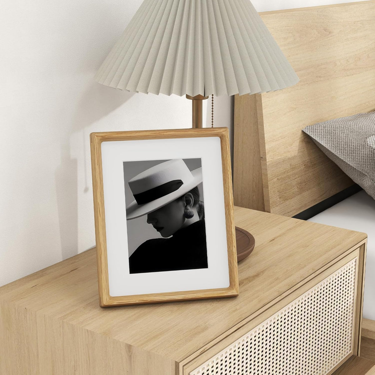 8x10 Oak Frame USA-Sourced Natural Wood Picture Frames Handcrafted Rounded Corner with Mat to 6x8