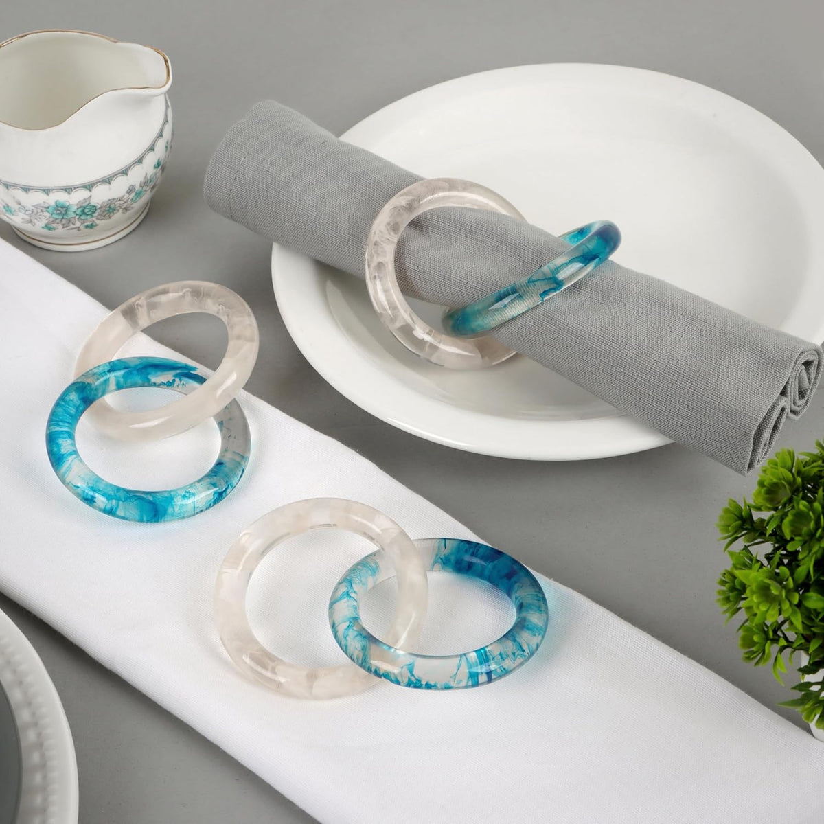 Set of 8 Epoxy Resin Napkin Ring - Interlocked Handmade Farmhouse Table Decor for Dining, Weddings