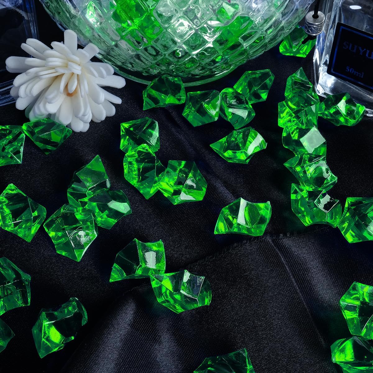 Babenest Acrylic Crushed Ice Rocks, 150 PCS Fake Crystals Plastic Ice Cubes Diamonds Gems for Vase